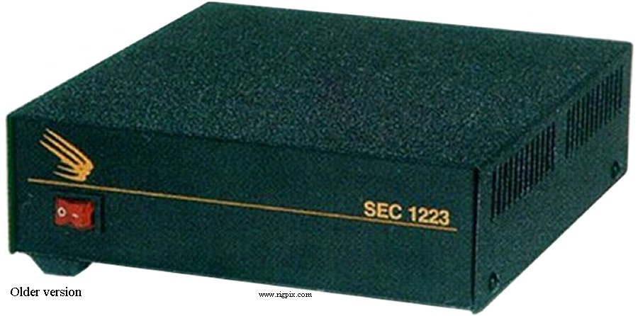 A picture of Samlex SEC 1223, older version