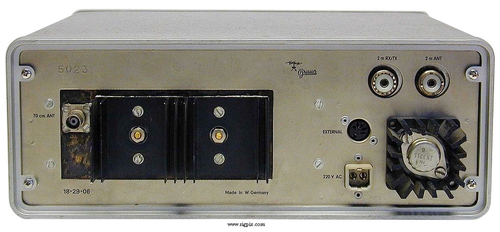 A rear picture of Braun LT-470