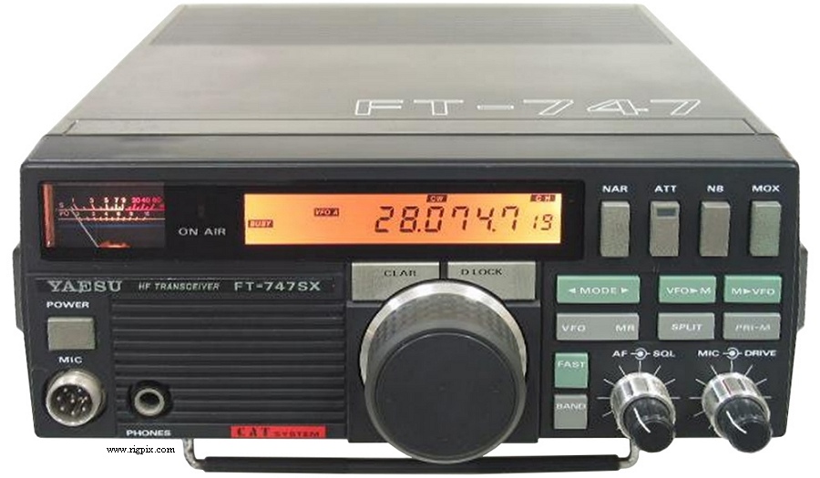 A picture of Yaesu FT-747SX