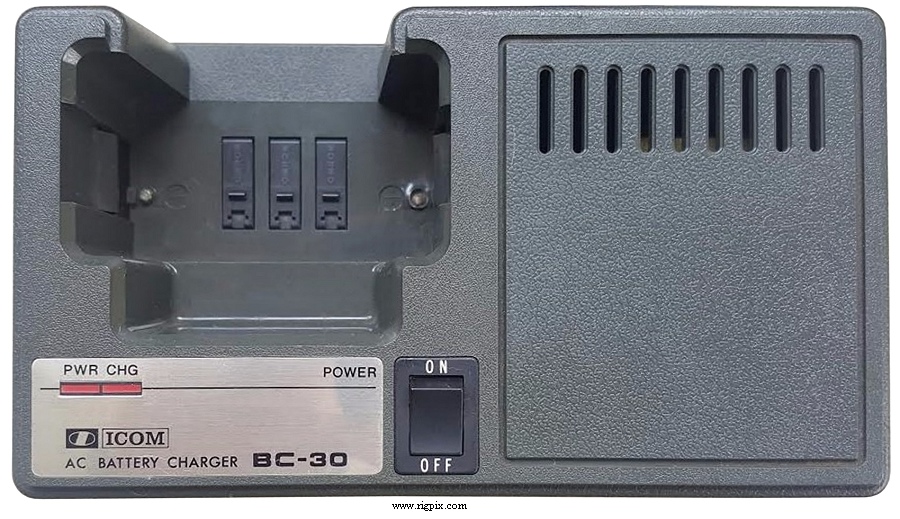 A picture of Icom BC-30