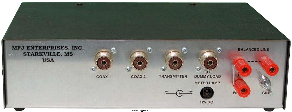 A rear picture of MFJ-941E ''Versa Tuner II''