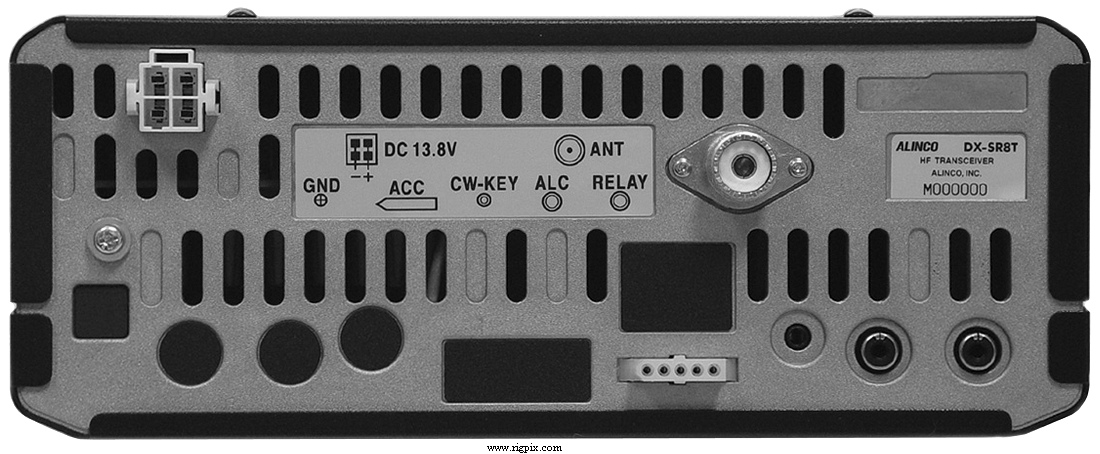 A rear picture of Alinco DX-SR8T