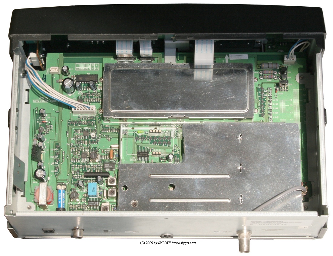 An inside picture of Uniden Bearcat UBC-9000XLT