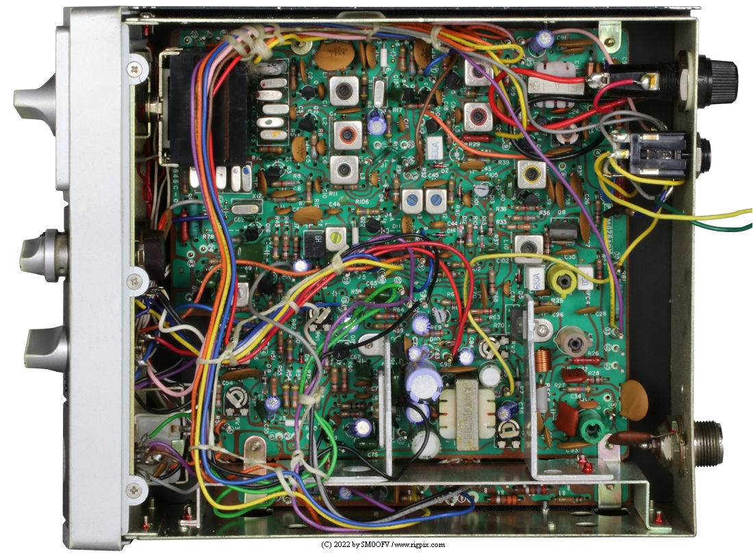 An inside picture of Hy-Gain Hy-Range III (672B)