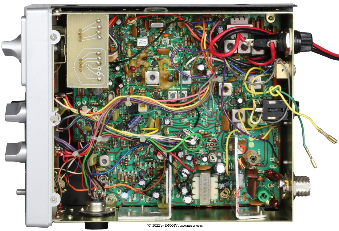 An inside picture of Hy-Gain II (2682X)