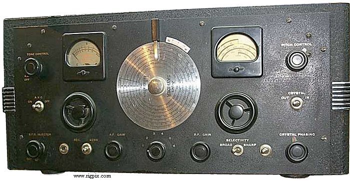 A picture of Hallicrafters SX-17 ''Super Skyrider''