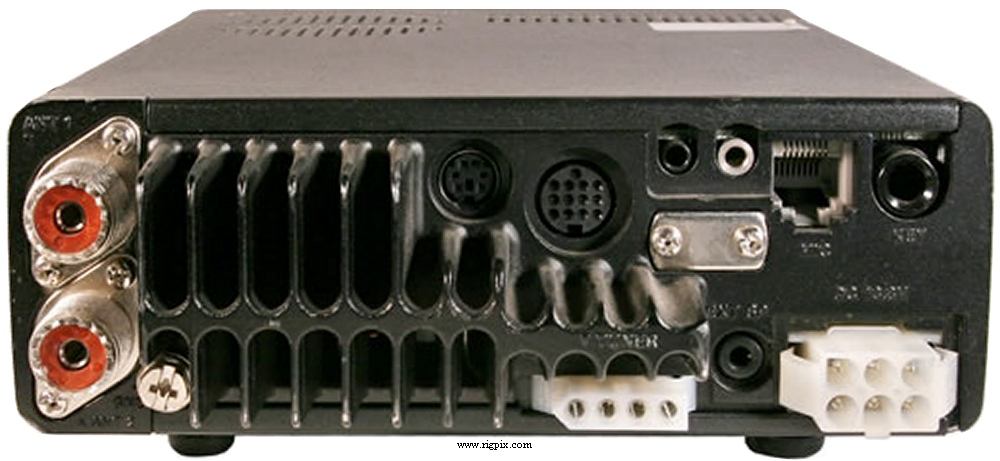 A rear picture of Icom IC-706MKIIG