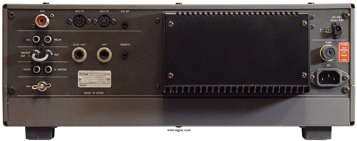 A rear picture of Icom IC-765