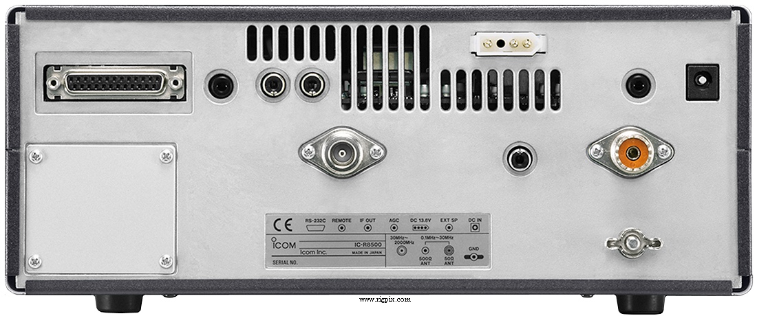 A rear picture of Icom IC-R8500