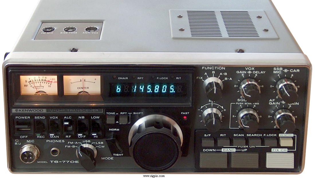 A picture of Kenwood TS-770E