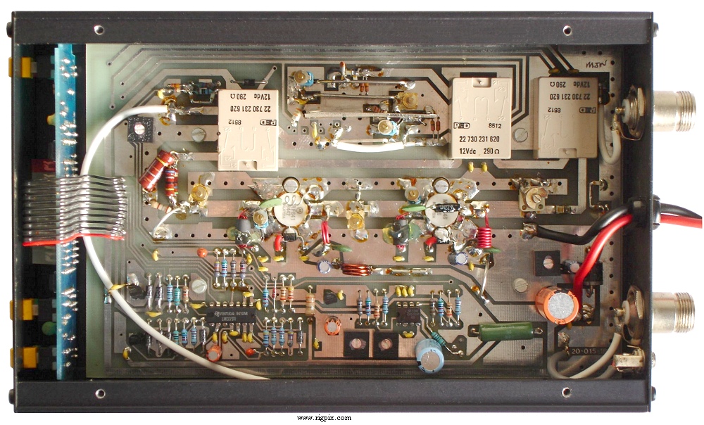 An inside picture of BNOS Electronics LPM432-3-50