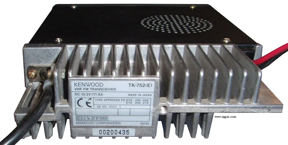 A rear picture of Kenwood TK-752(E)
