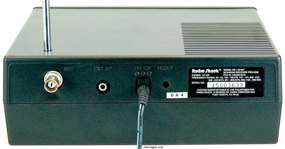 A rear picture of RadioShack Pro-2030 (20-407)