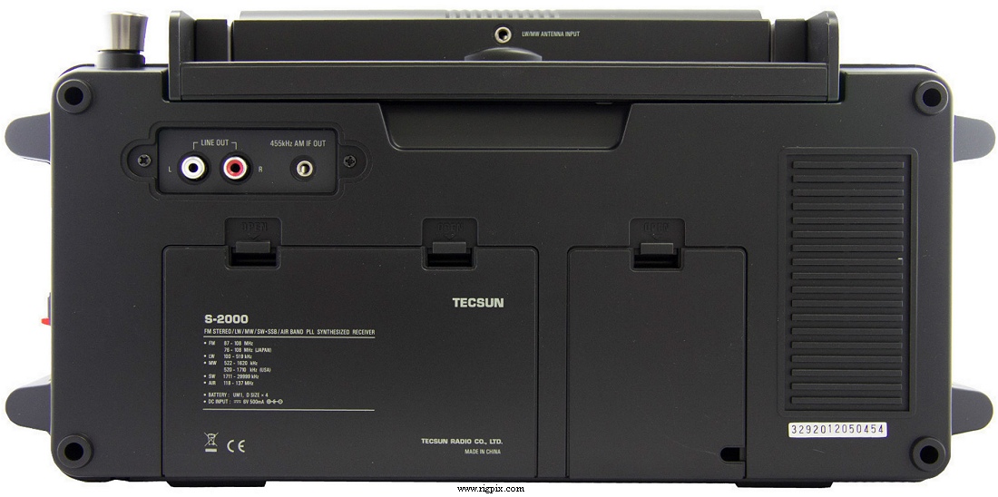 A rear picture of Tecsun S-2000