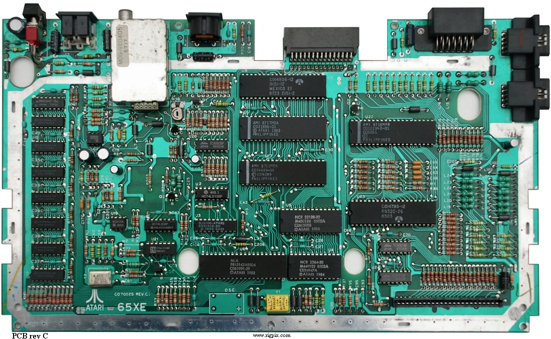 A picture of Atari 65 XE PCB rev C
