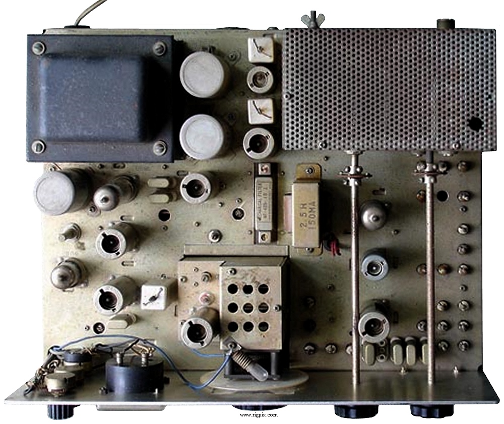 An inside rear picture of Yaesu FL-100B