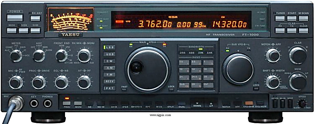 A picture of Yaesu FT-1000(D)