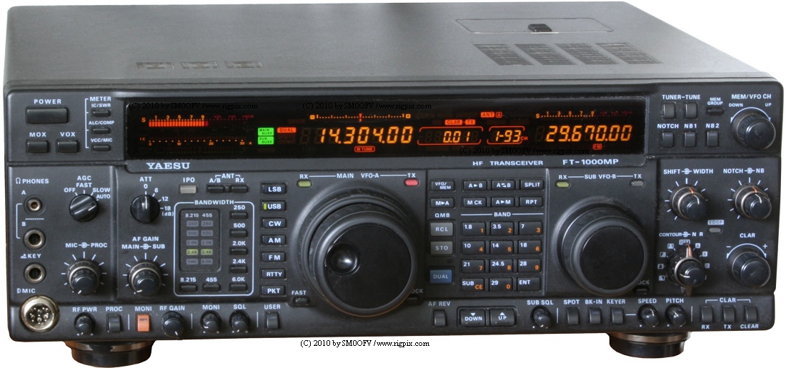 A picture of Yaesu FT-1000MP