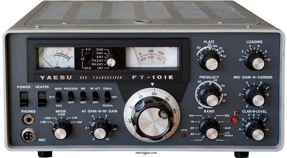 A picture of Yaesu FT-101E