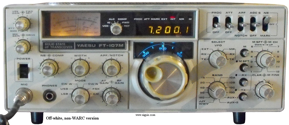 A picture of Yaesu FT-107M off-white non-WARC version