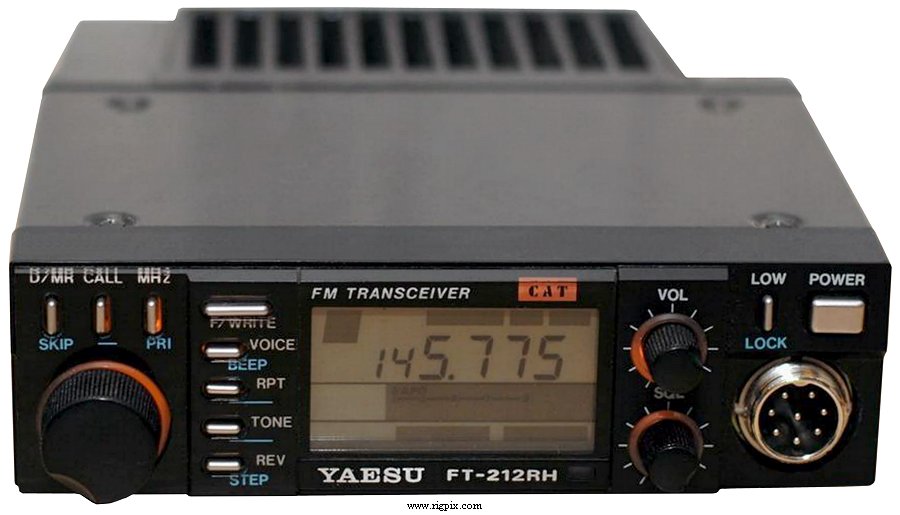 A picture of Yaesu FT-212RH