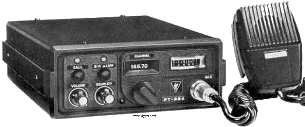 A picture of Yaesu FT-224