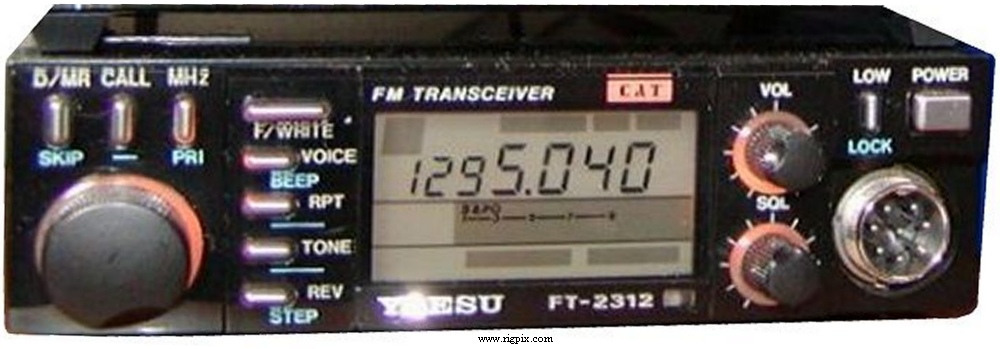 A picture of Yaesu FT-2312