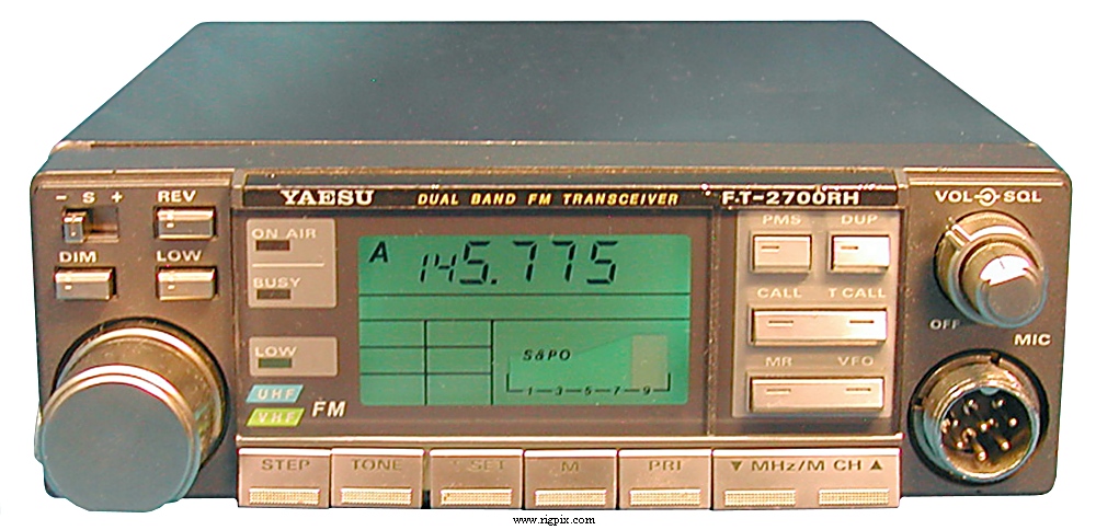 A picture of Yaesu FT-2700RH