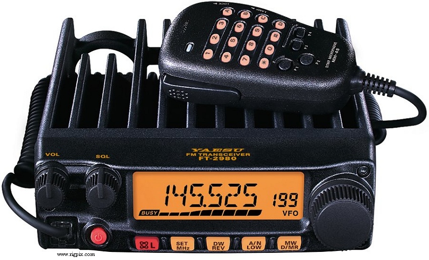 A picture of Yaesu FT-2980E