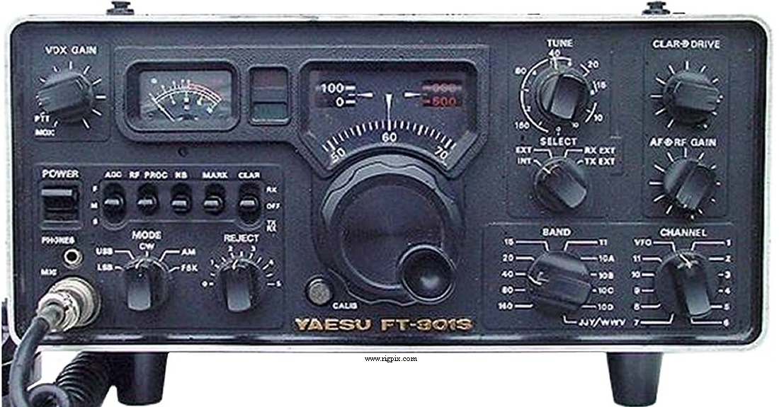A picture of Yaesu FT-301S