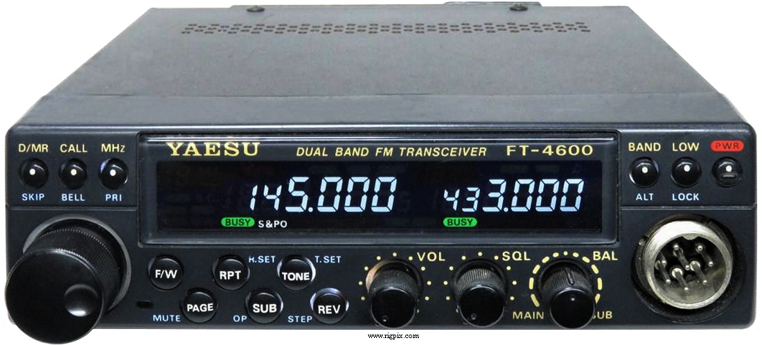 A picture of Yaesu FT-4600