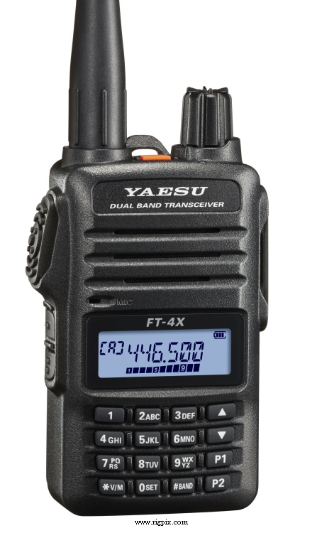 A picture of Yaesu FT-4XR