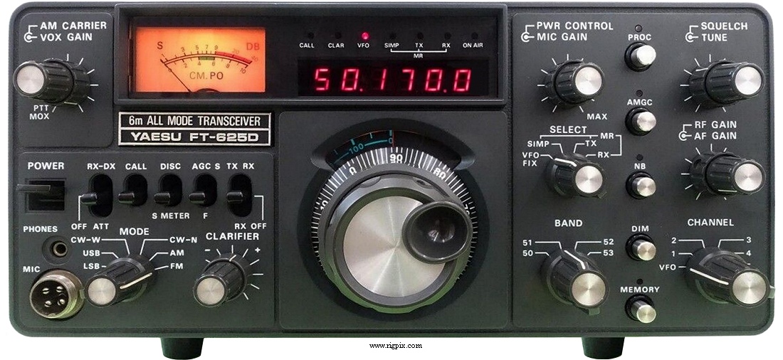 A picture of Yaesu FT-625D