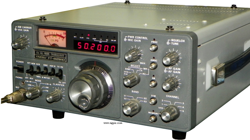 A picture of Yaesu FT-625RD