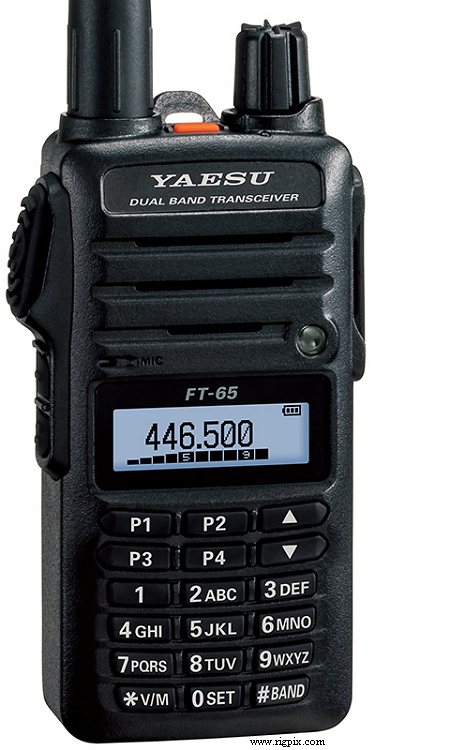 A picture of Yaesu FT-65E