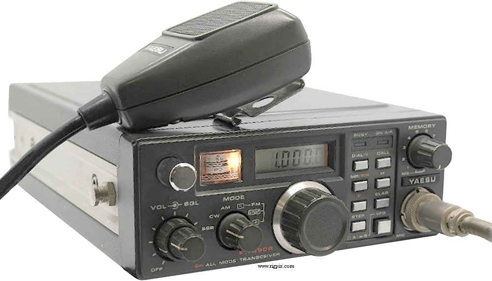 A picture of Yaesu FT-690R