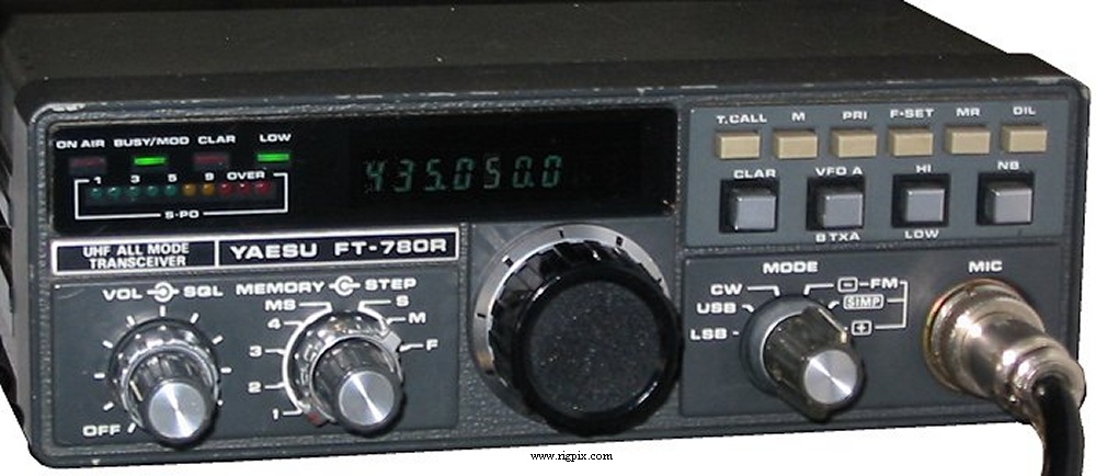 A picture of Yaesu FT-780R