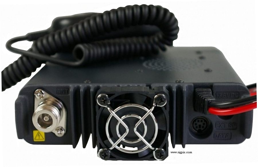 A rear picture of Yaesu FT-8900R