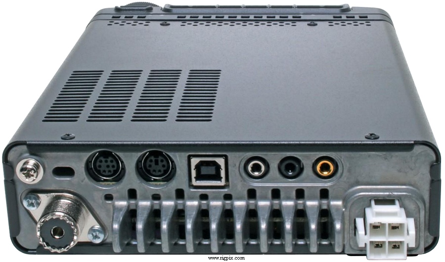 A rear picture of Yaesu FT-891