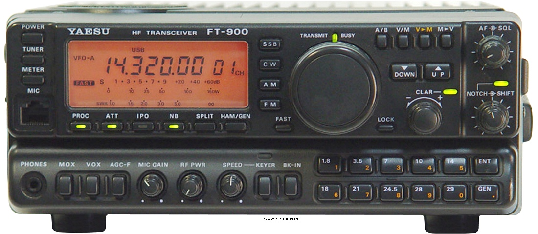 A picture of Yaesu FT-900