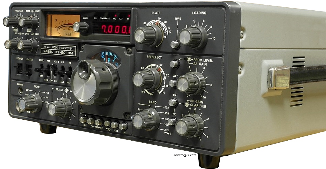 A picture of Yaesu FT-901DM