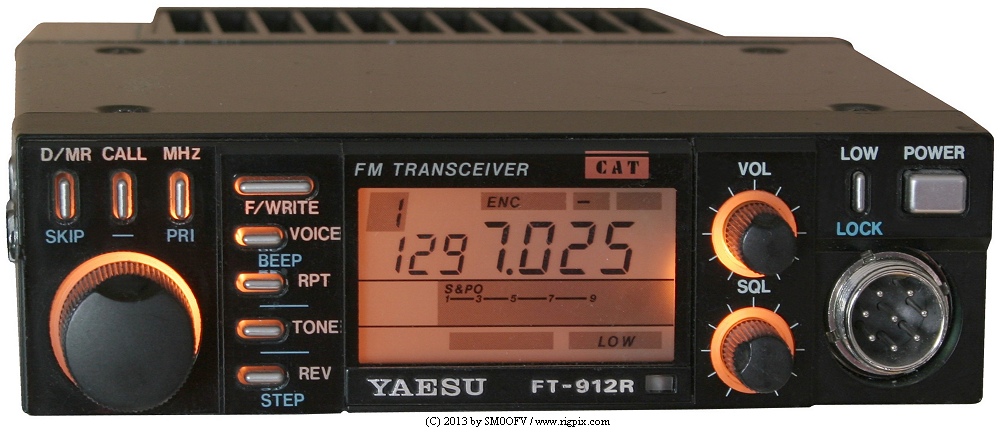 A picture of Yaesu FT-912R