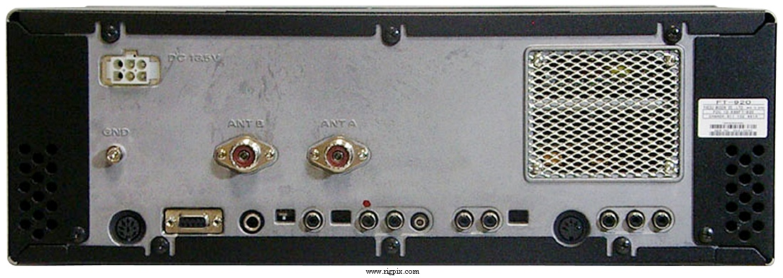 A rear picture of Yaesu FT-920