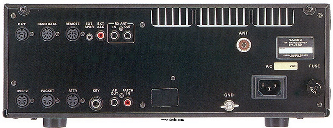 A rear picture of Yaesu FT-990