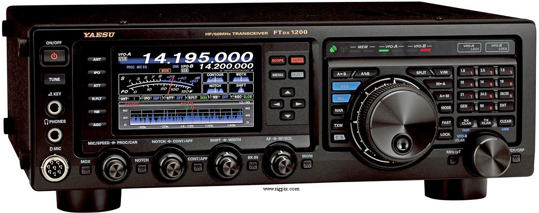 A picture of Yaesu FTdx-1200