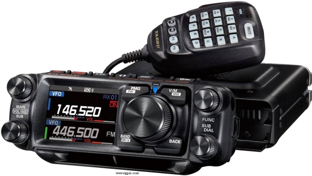 A picture of Yaesu FTM-500DE