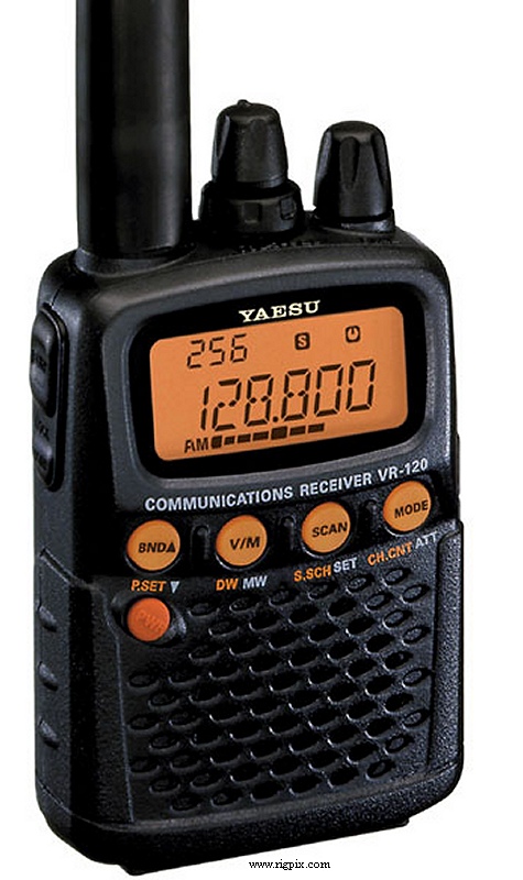 A picture of Yaesu VR-120D